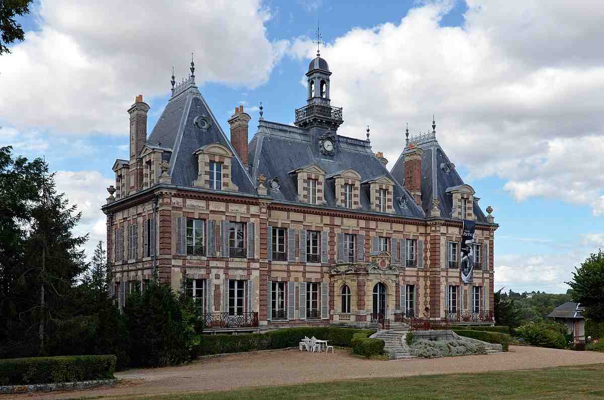 nogent, le, chateau